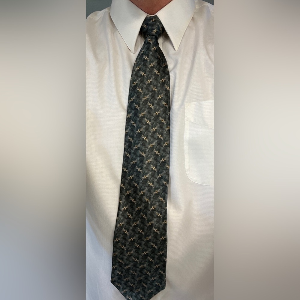 Bill Blass - Black Lable Silk Tie